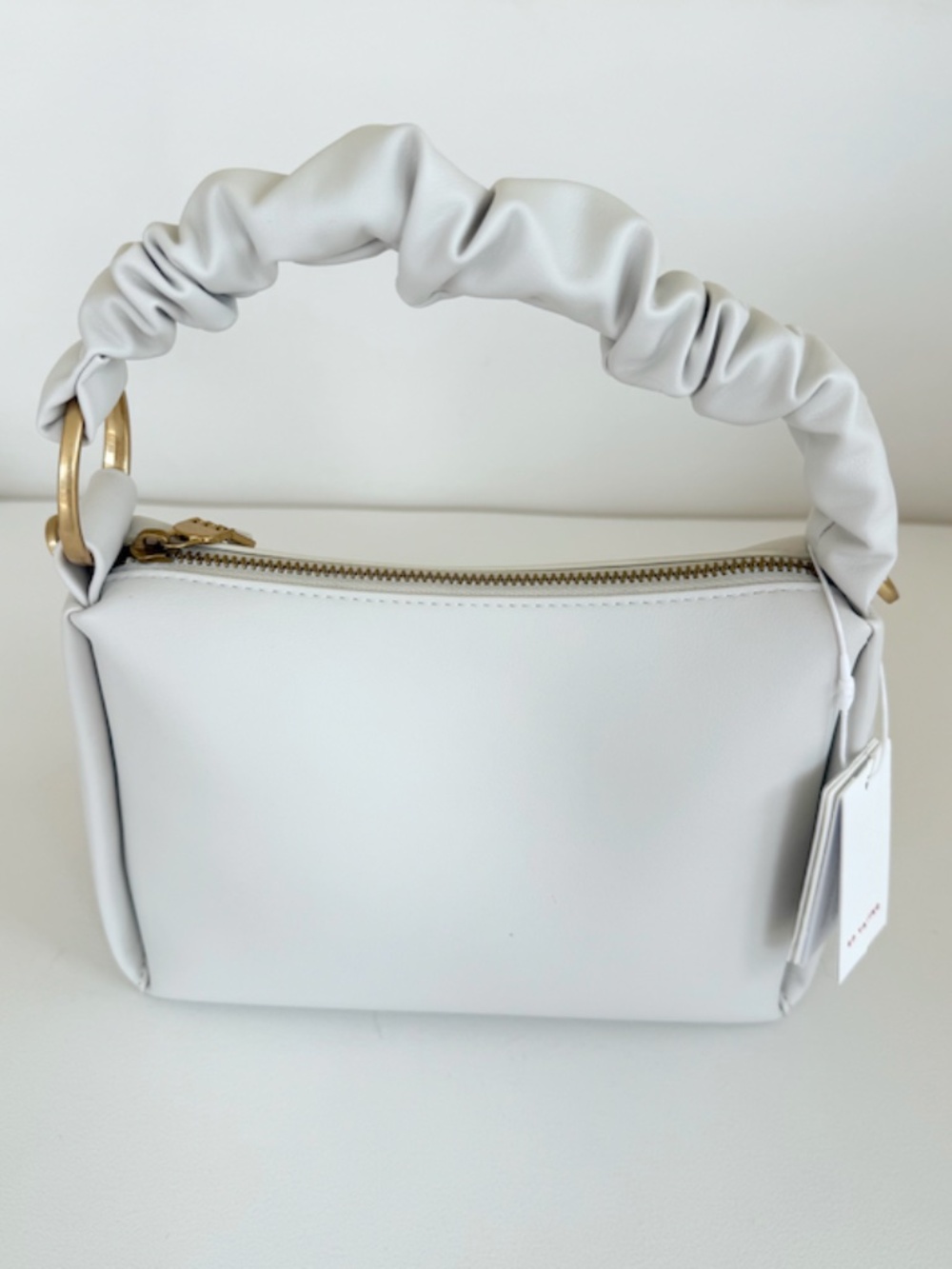 NWT E.P. Yaying Scrunch-handled Beige Vegan Leather Bag w/ Crossbody Strap